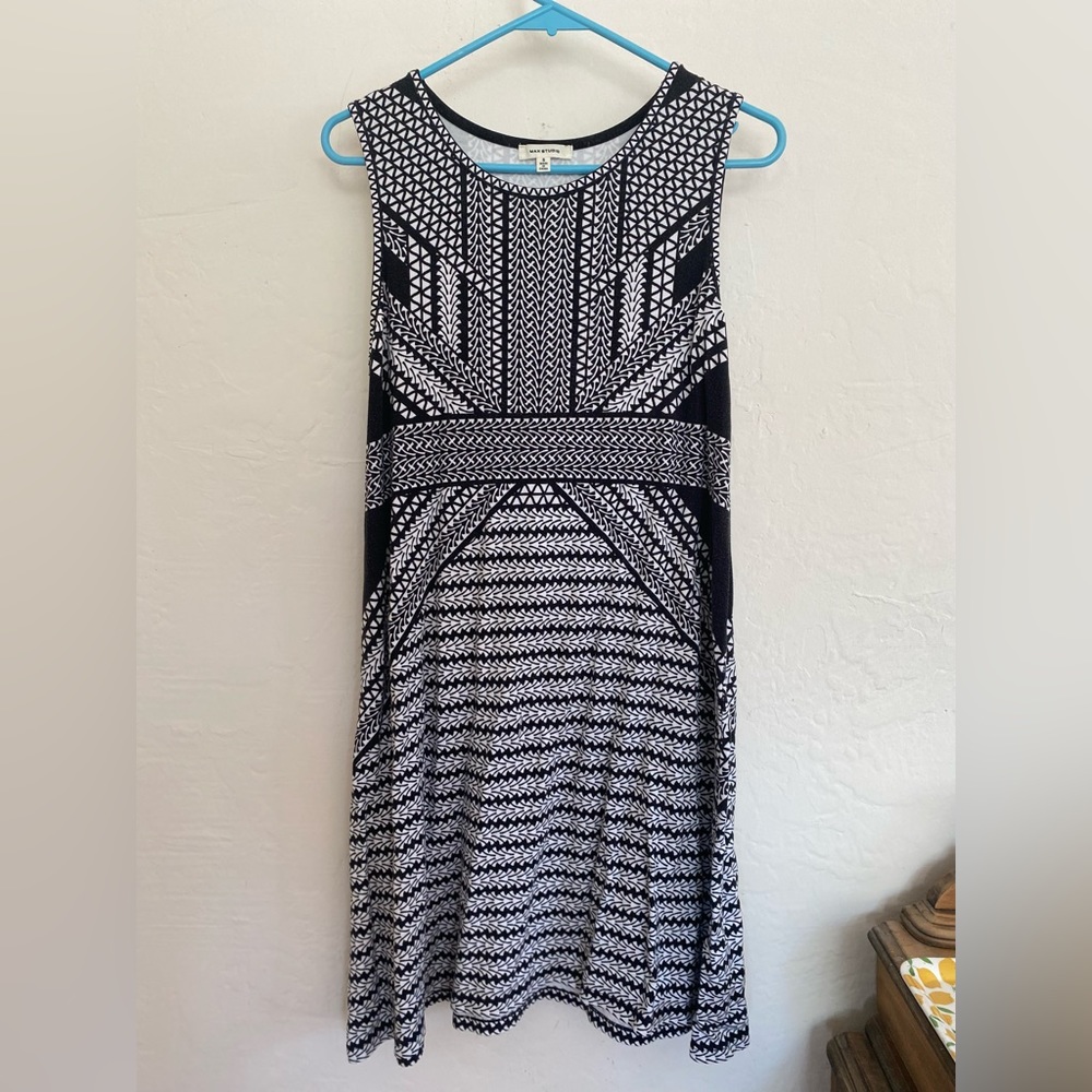 Max studio, mid length dress